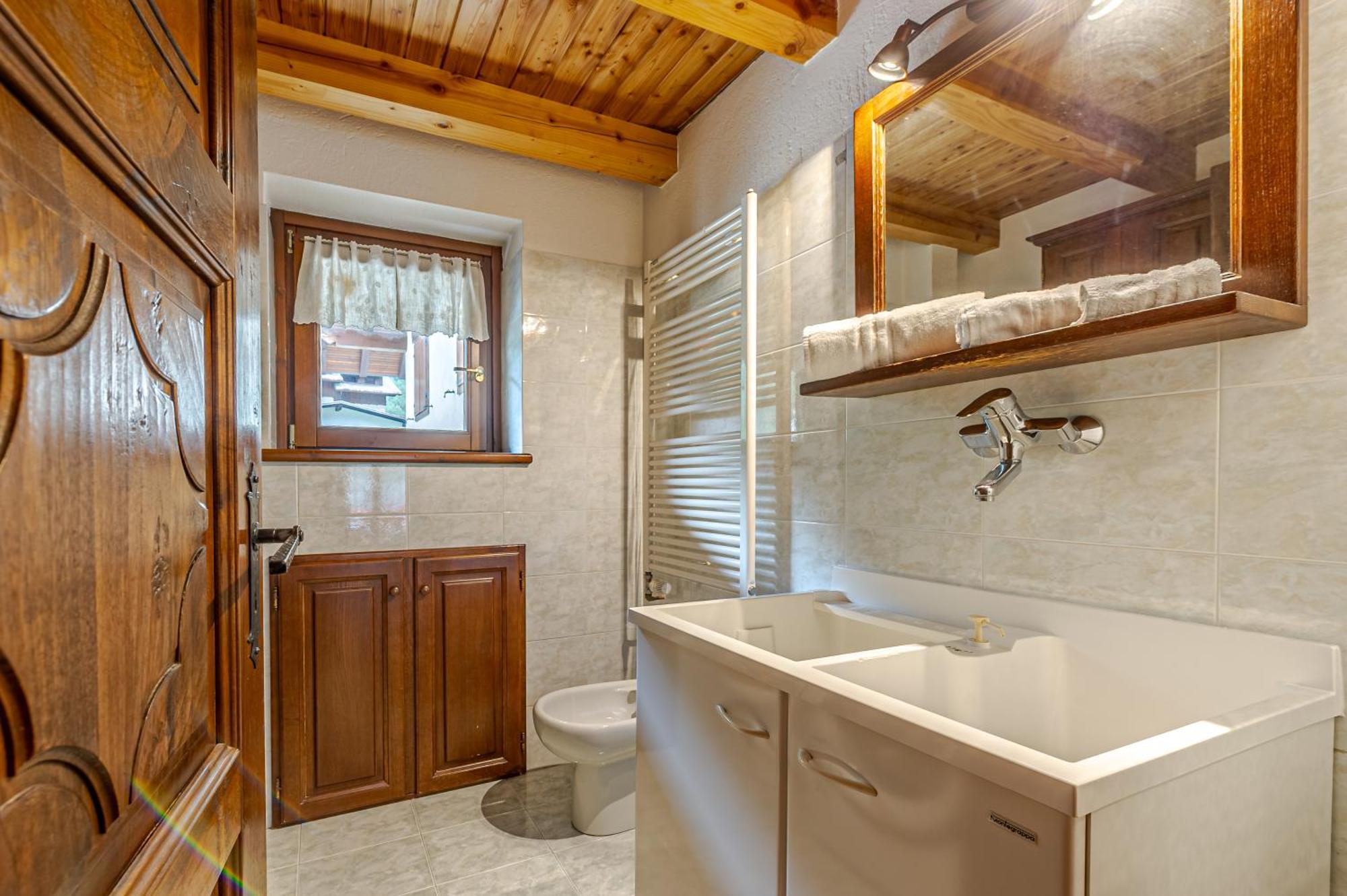 쿠르마예 Casa Beatrice - Wifi, Parcheggio E Vista Montagna - Cour 0231 아파트 외부 사진